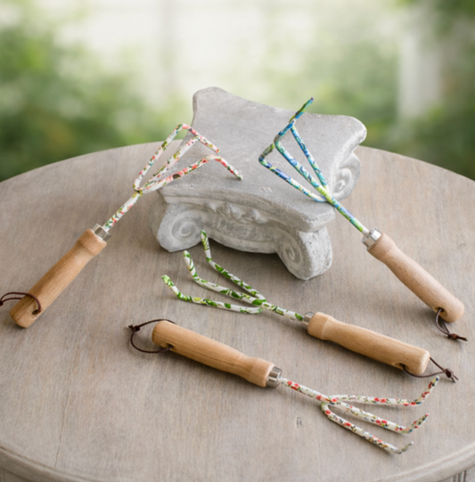 SPRING GARDEN RAKES (4 colors)