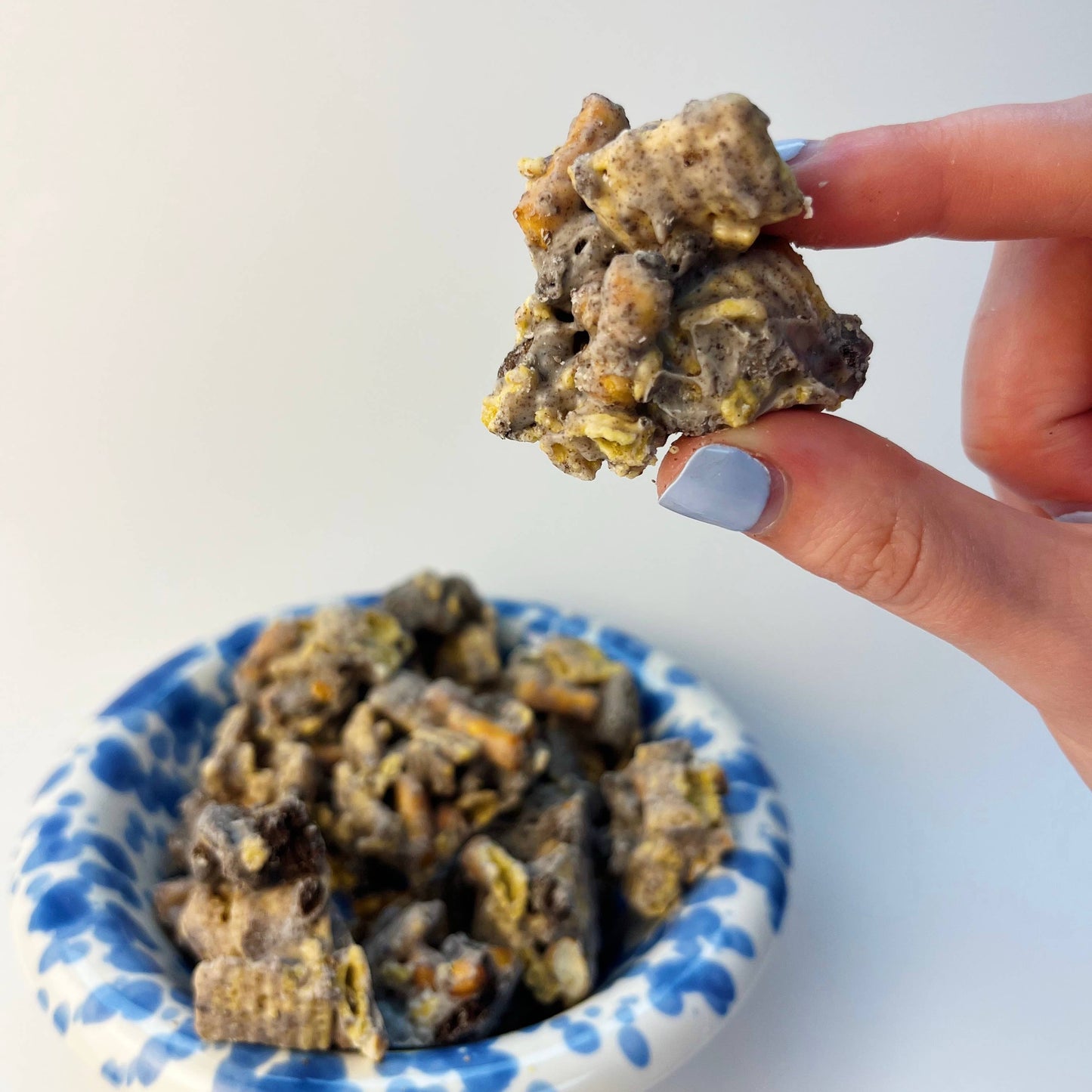 Cookies & Cream Chunk Nibbles 4.25oz Pouch
